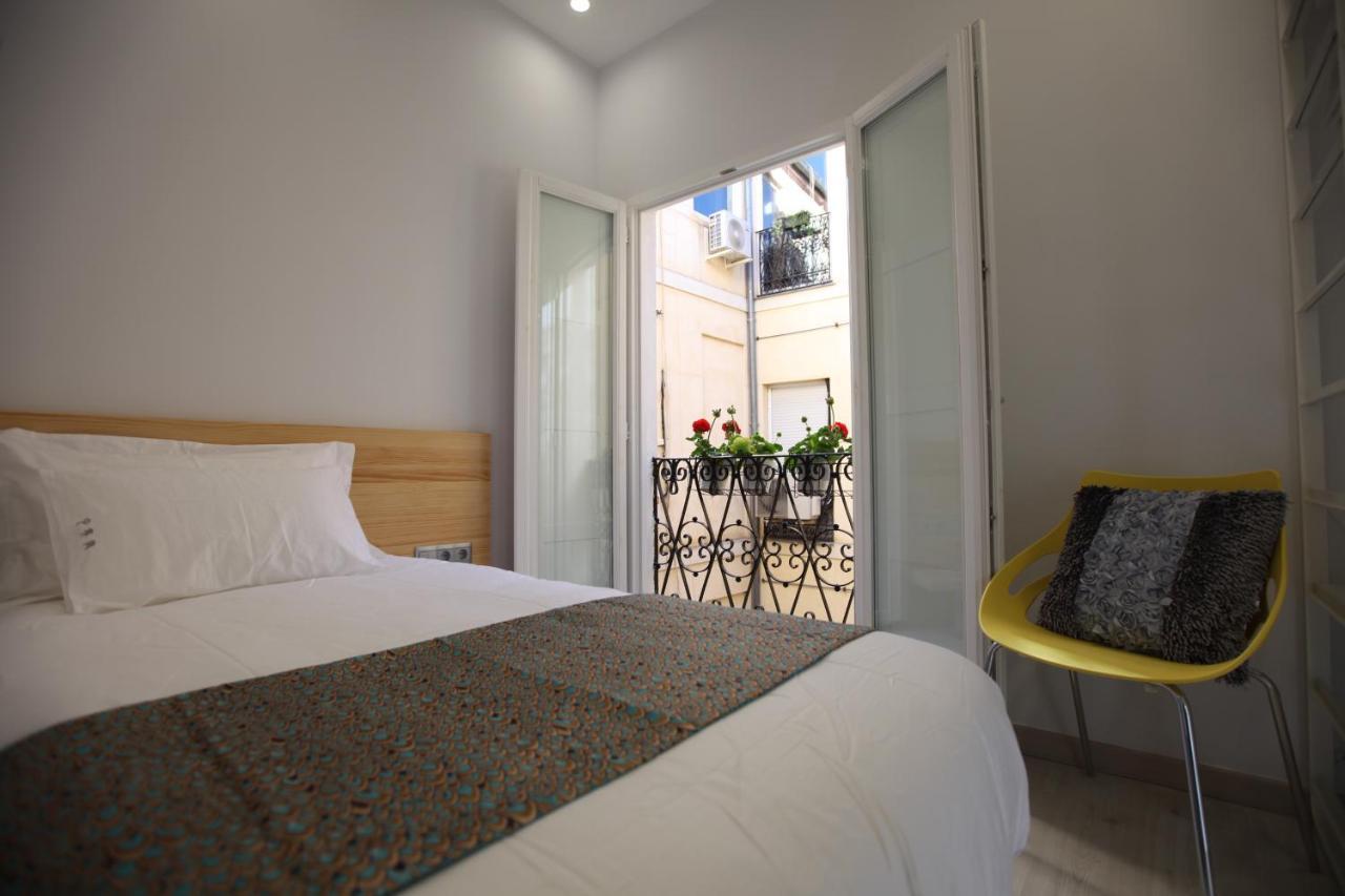 Single Room with Private Bathroom